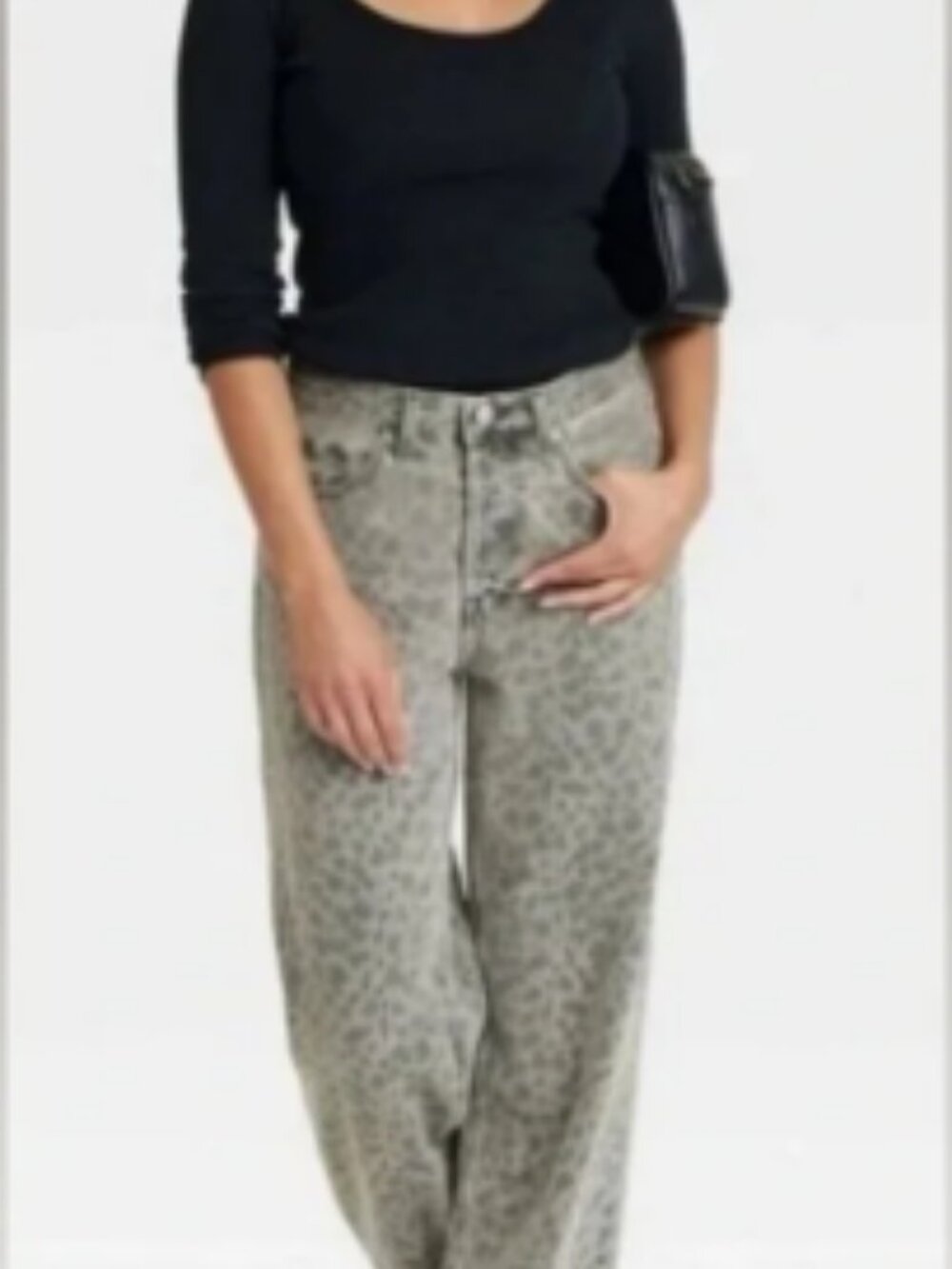 Universal Thread Mid Rise 90s Baggy Jeans; Leopard Print Button Fly; Size 8; EUC - Picture 3 of 14